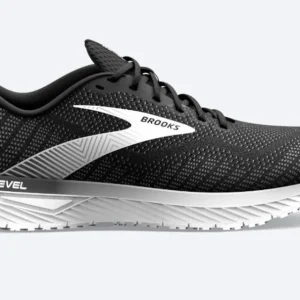 Brooks Revel 6