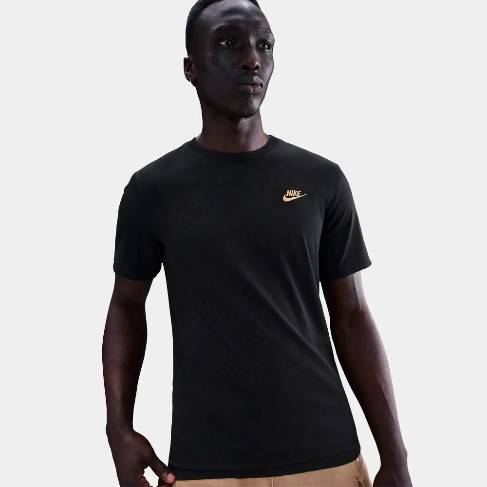 Camiseta Nike Sportswear Club - Imagen 4