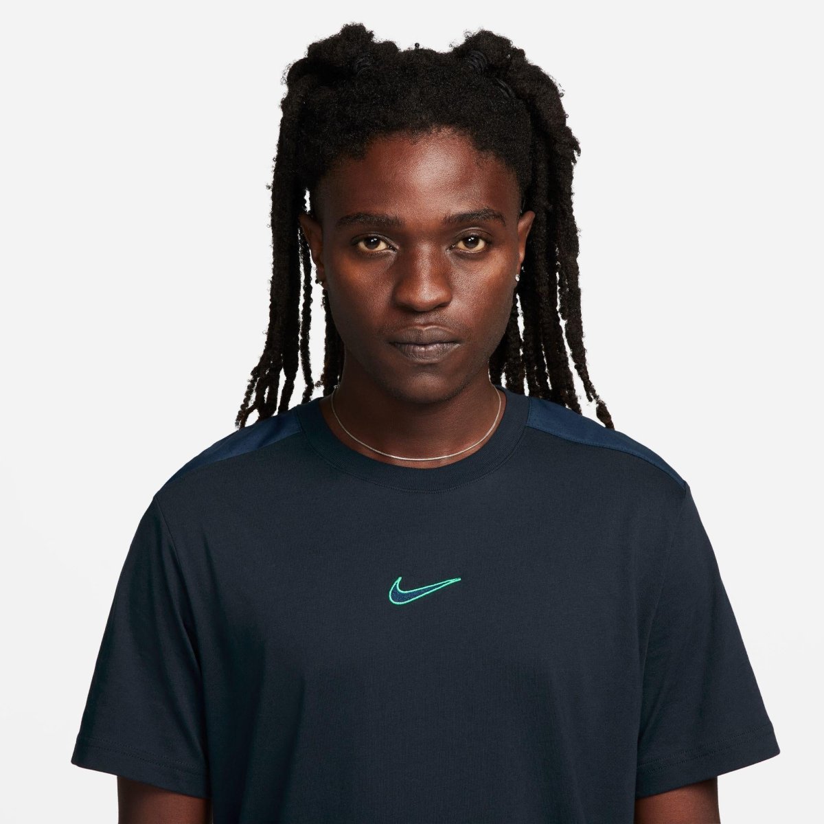 Nike Sportswear Men's Graphic T-Shi - Imagen 4