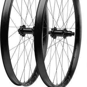 Roval Traverse Fattie 38 27.5 148