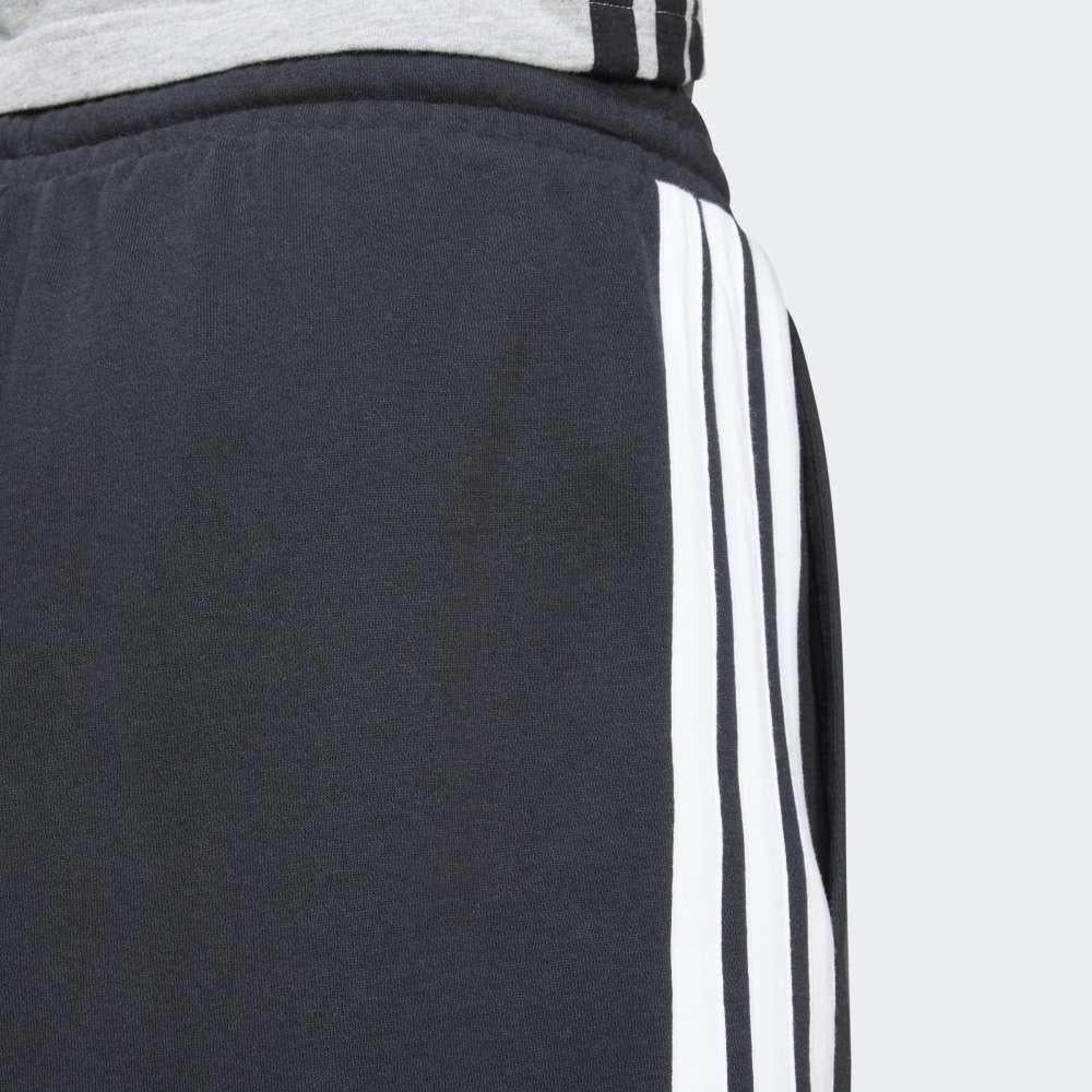 adidas Pantalón Corto Essentials French Terry 3 Bandas - Imagen 5